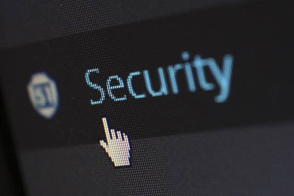 Comment protéger vos données personnelles en ligne : conseils pour une utilisation sûre des réseaux sociaux et des services en ligne